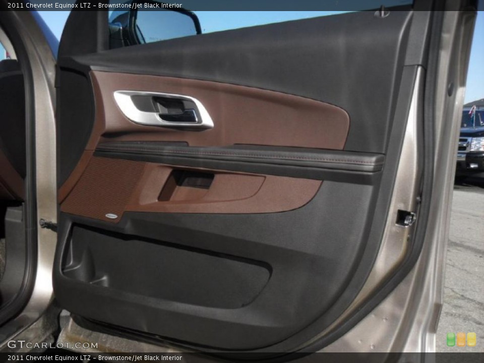 Brownstone/Jet Black Interior Door Panel for the 2011 Chevrolet Equinox LTZ #43362457