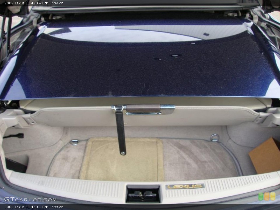 Ecru Interior Trunk for the 2002 Lexus SC 430 #43368940