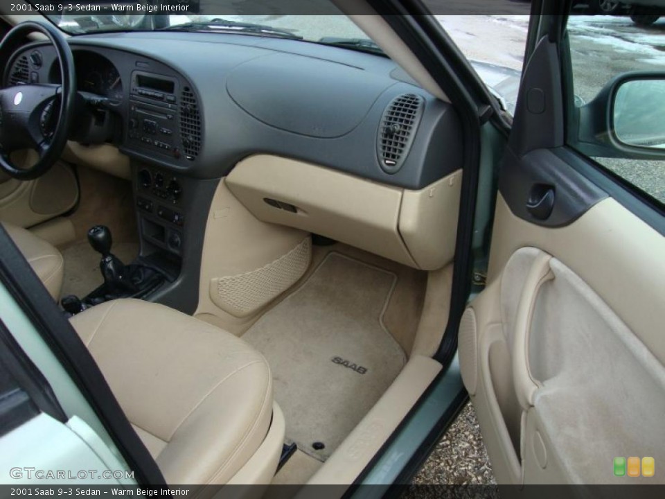 Warm Beige Interior Photo for the 2001 Saab 9-3 Sedan #43369672