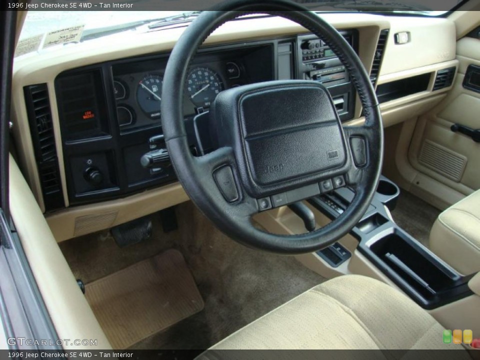 Tan Interior Photo for the 1996 Jeep Cherokee SE 4WD #43371004