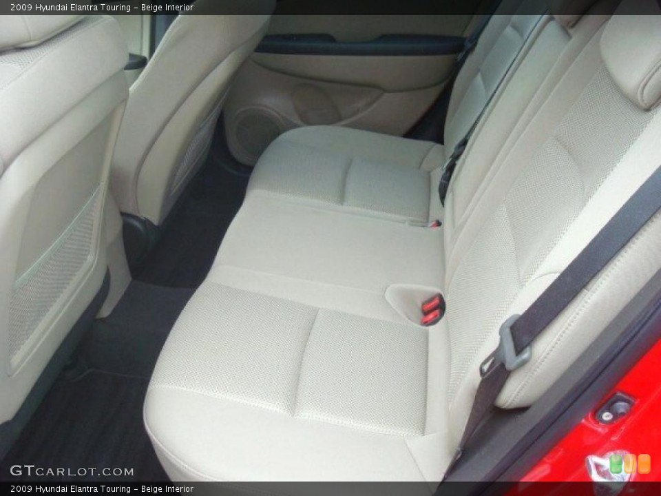 Beige Interior Photo for the 2009 Hyundai Elantra Touring #43371108