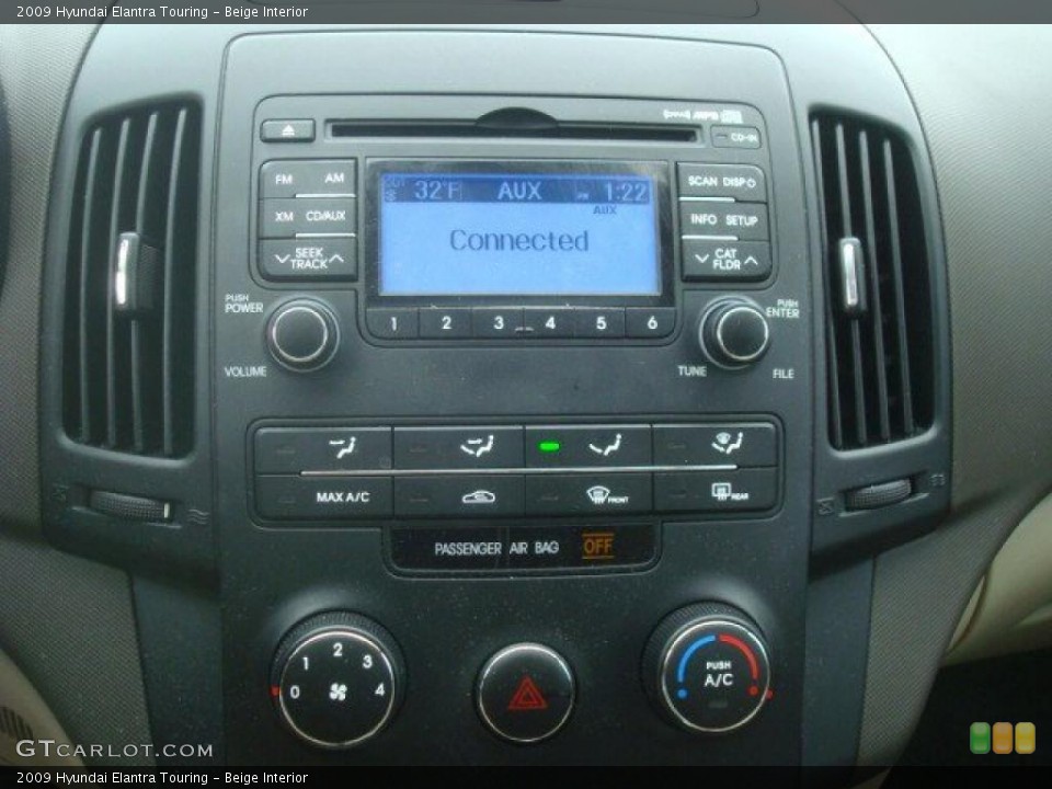 Beige Interior Controls for the 2009 Hyundai Elantra Touring #43371176