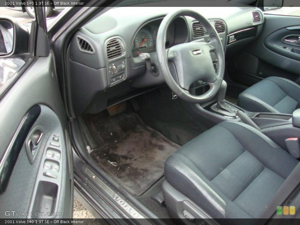 Off Black 2001 Volvo S40 Interiors