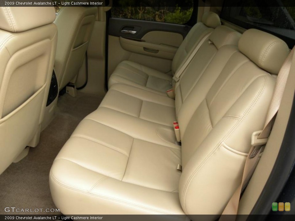 Light Cashmere Interior Photo for the 2009 Chevrolet Avalanche LT #43375036