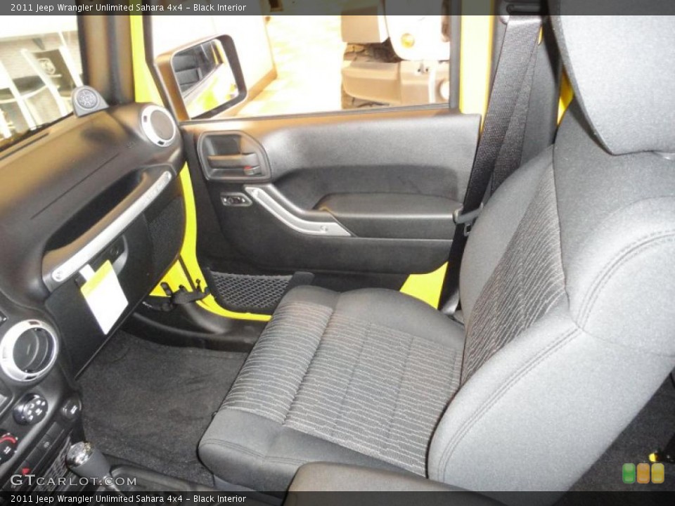 Black Interior Photo for the 2011 Jeep Wrangler Unlimited Sahara 4x4 #43389051