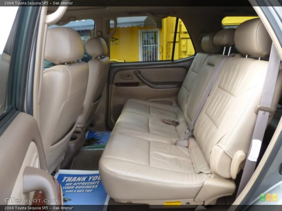 Oak Interior Photo for the 2004 Toyota Sequoia SR5 #43393004