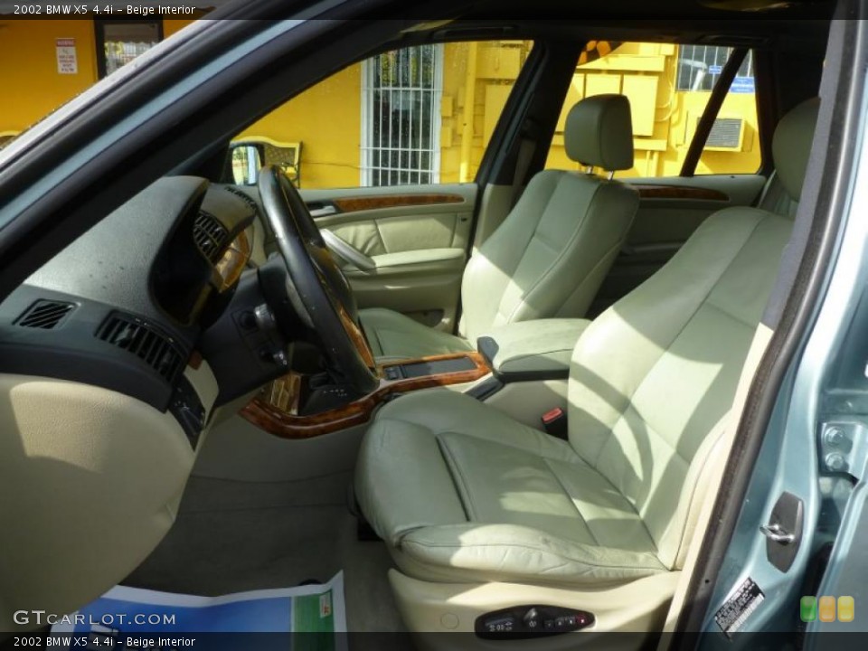 Beige Interior Photo for the 2002 BMW X5 4.4i #43393292