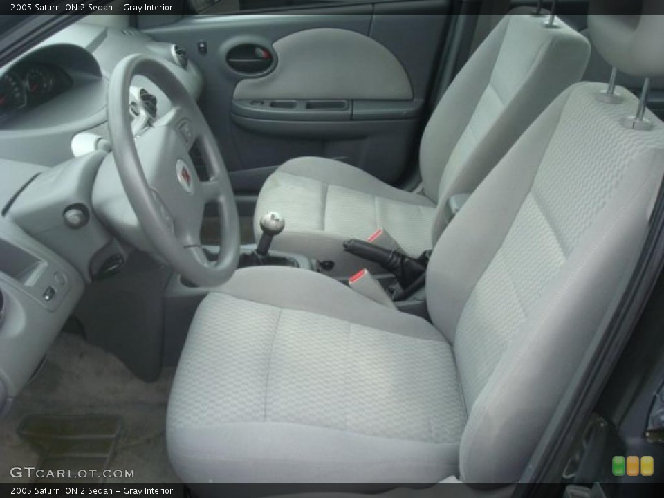 Gray Interior Photo for the 2005 Saturn ION 2 Sedan #43405443