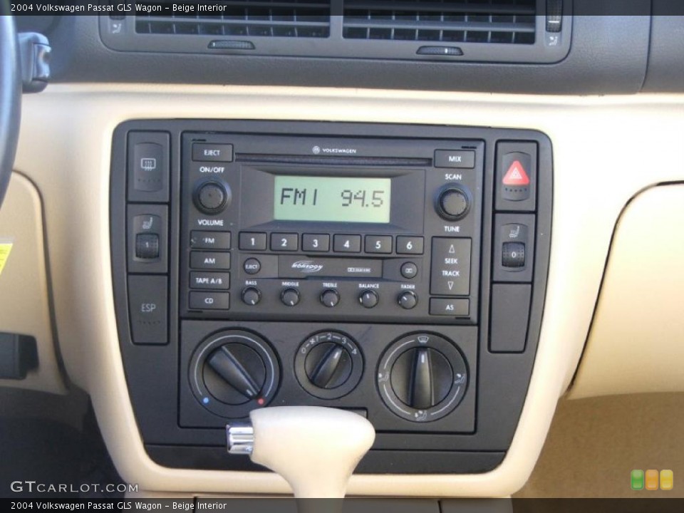 Beige Interior Controls for the 2004 Volkswagen Passat GLS Wagon #43422044