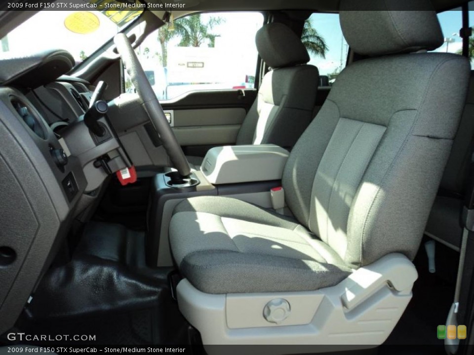 Stone/Medium Stone Interior Photo for the 2009 Ford F150 STX SuperCab #43428073