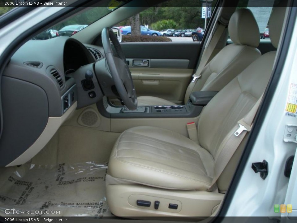 Beige Interior Photo for the 2006 Lincoln LS V8 #43437275