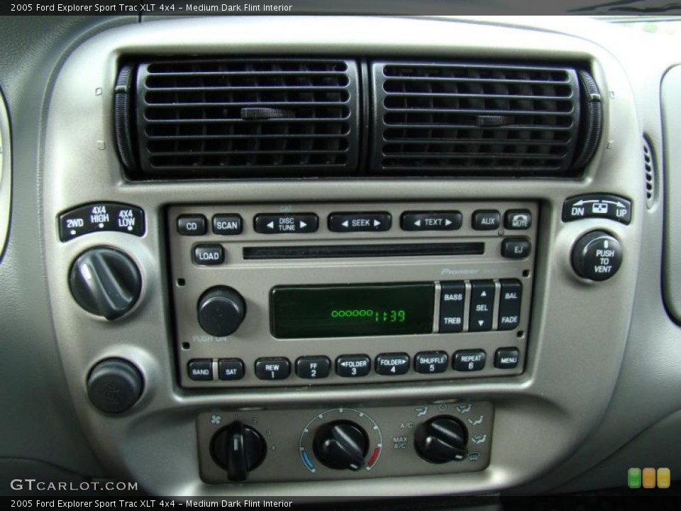 Medium Dark Flint Interior Controls for the 2005 Ford Explorer Sport Trac XLT 4x4 #43461634