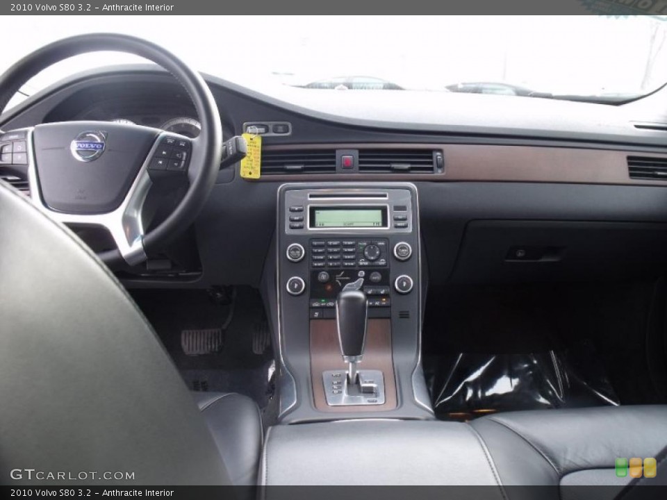 Anthracite Interior Photo for the 2010 Volvo S80 3.2 #43468958
