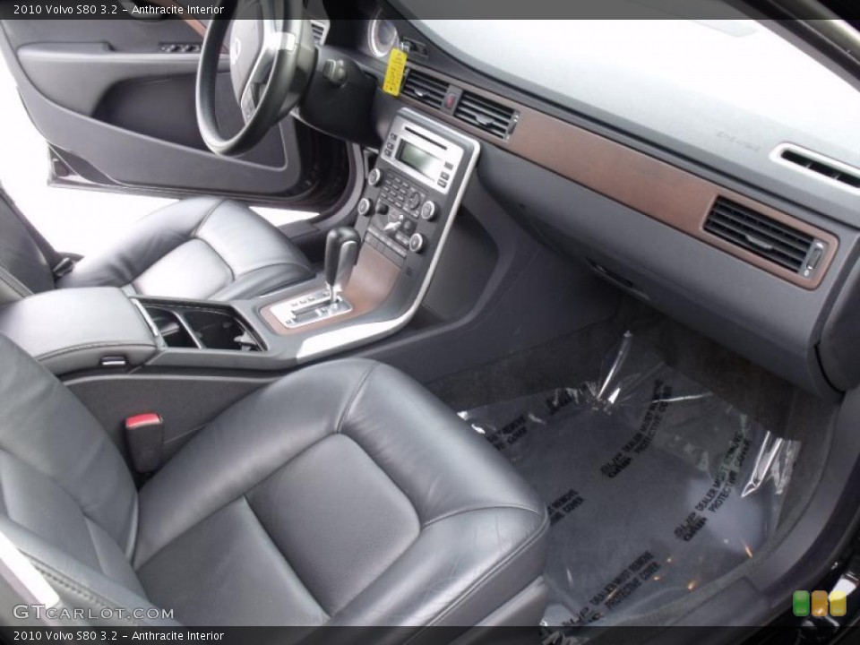 Anthracite Interior Photo for the 2010 Volvo S80 3.2 #43469038