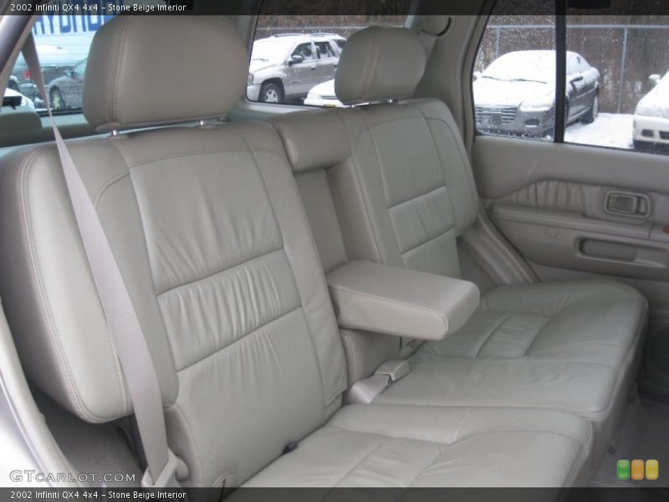 Stone Beige Interior Photo for the 2002 Infiniti QX4 4x4 #43497220