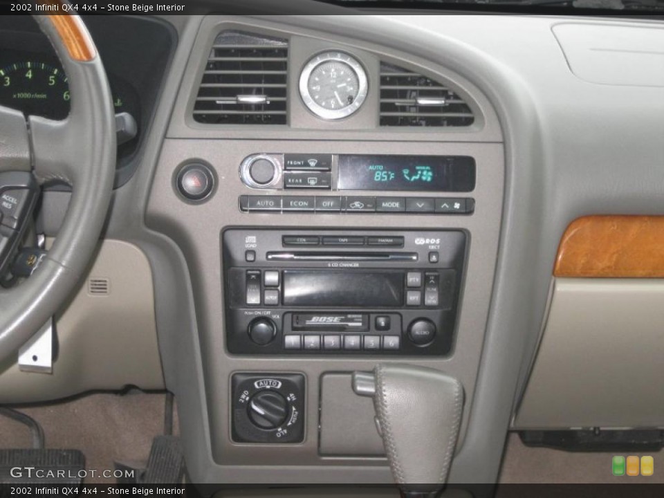Stone Beige Interior Controls for the 2002 Infiniti QX4 4x4 #43497446