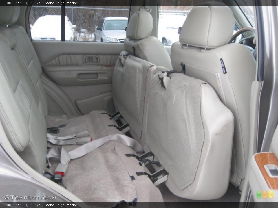 Stone Beige Interior Photo for the 2002 Infiniti QX4 4x4 #43497536