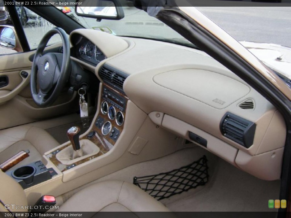 Beige Interior Dashboard for the 2001 BMW Z3 2.5i Roadster #43509692