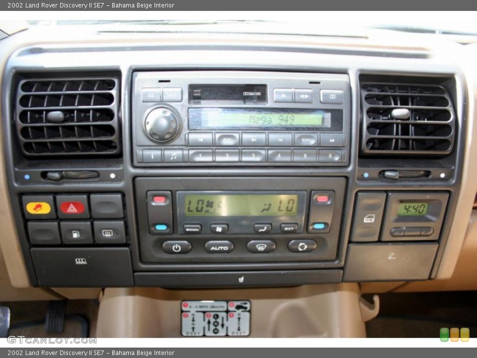 Bahama Beige Interior Controls for the 2002 Land Rover Discovery II SE7 #43517611