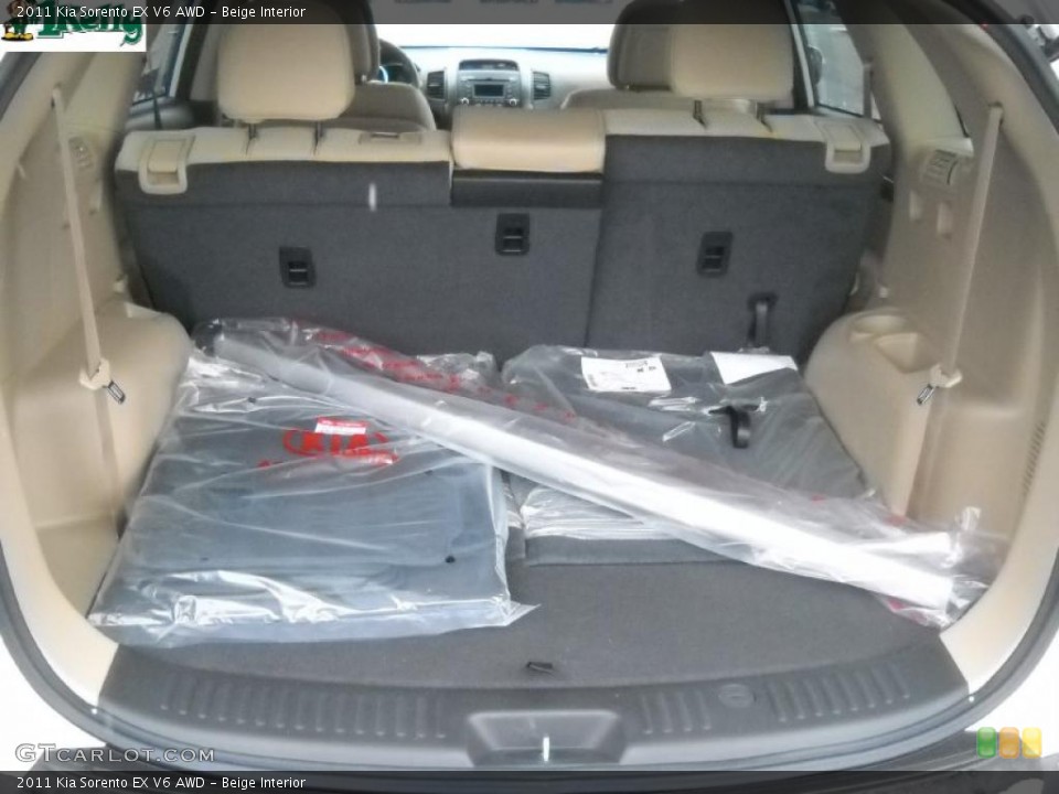 Beige Interior Trunk for the 2011 Kia Sorento EX V6 AWD #43523723