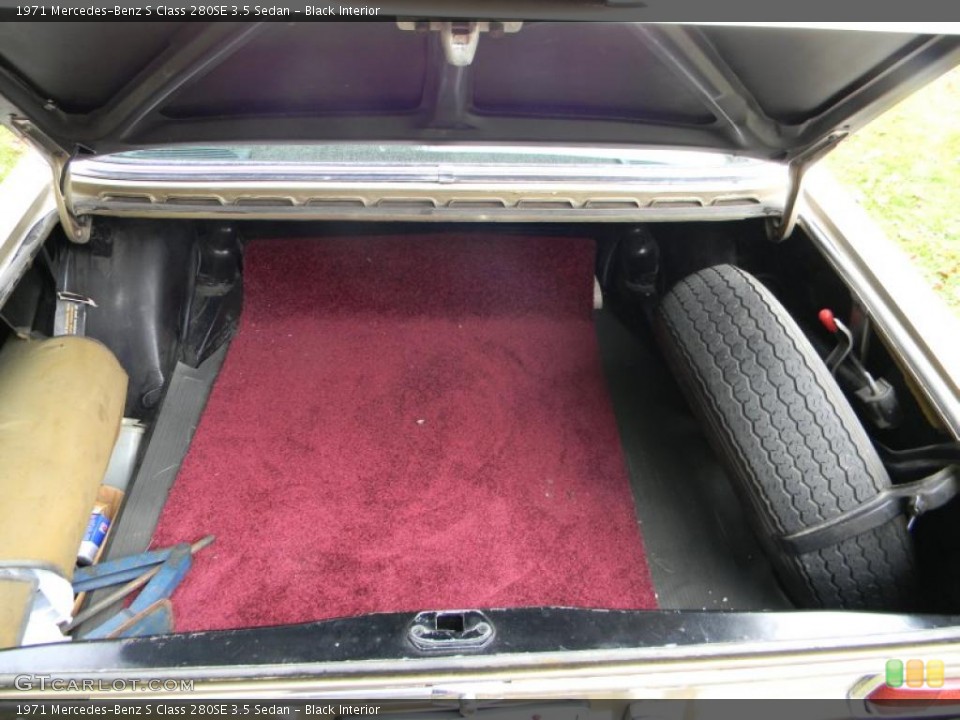 Black Interior Trunk for the 1971 Mercedes-Benz S Class 280SE 3.5 Sedan #43536410