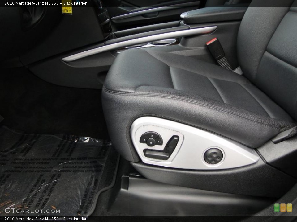 Black Interior Photo for the 2010 Mercedes-Benz ML 350 #43536518