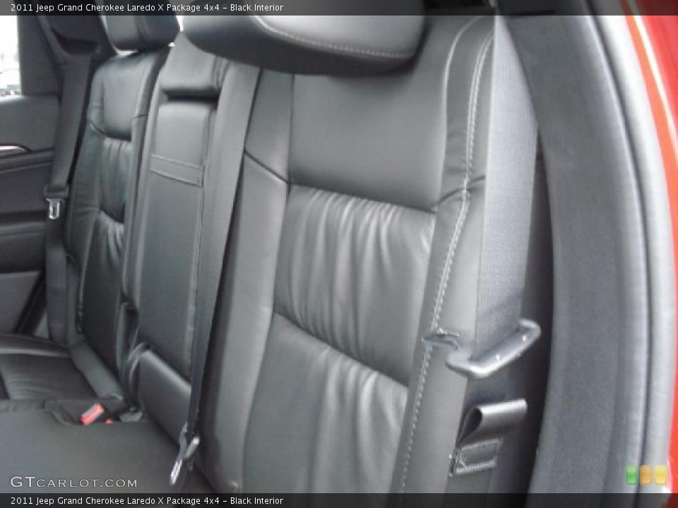 Black Interior Photo for the 2011 Jeep Grand Cherokee Laredo X Package 4x4 #43545524