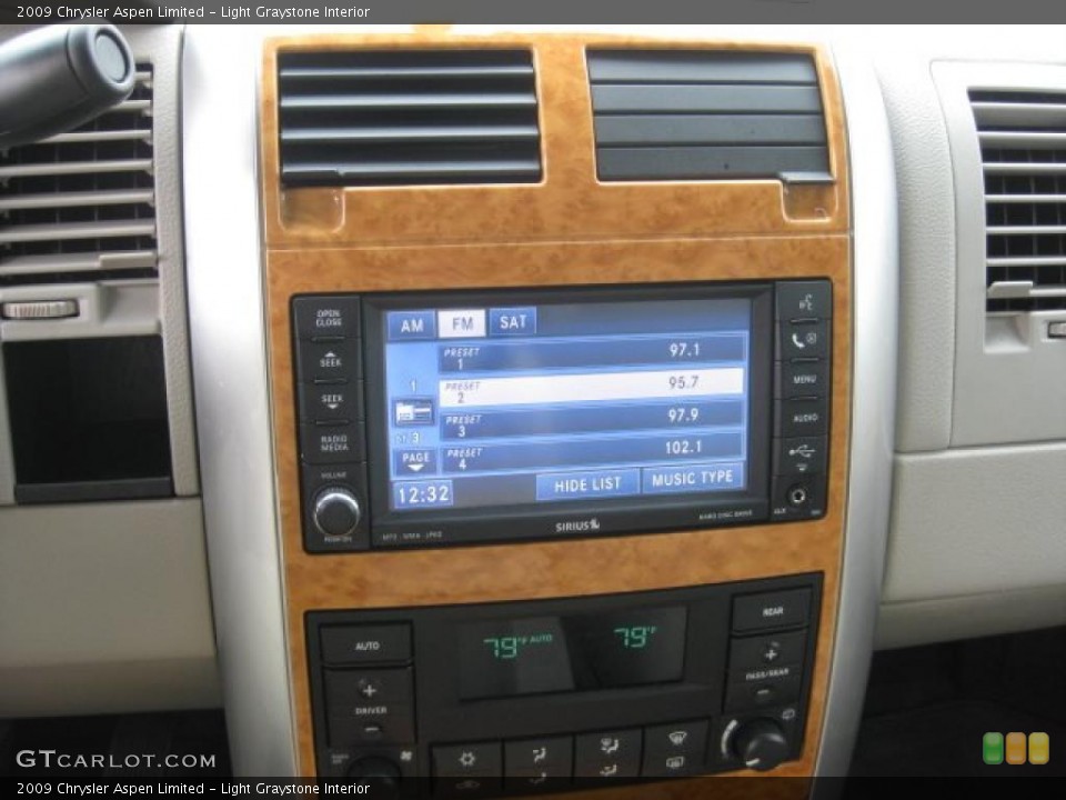 Light Graystone Interior Controls for the 2009 Chrysler Aspen Limited #43554101
