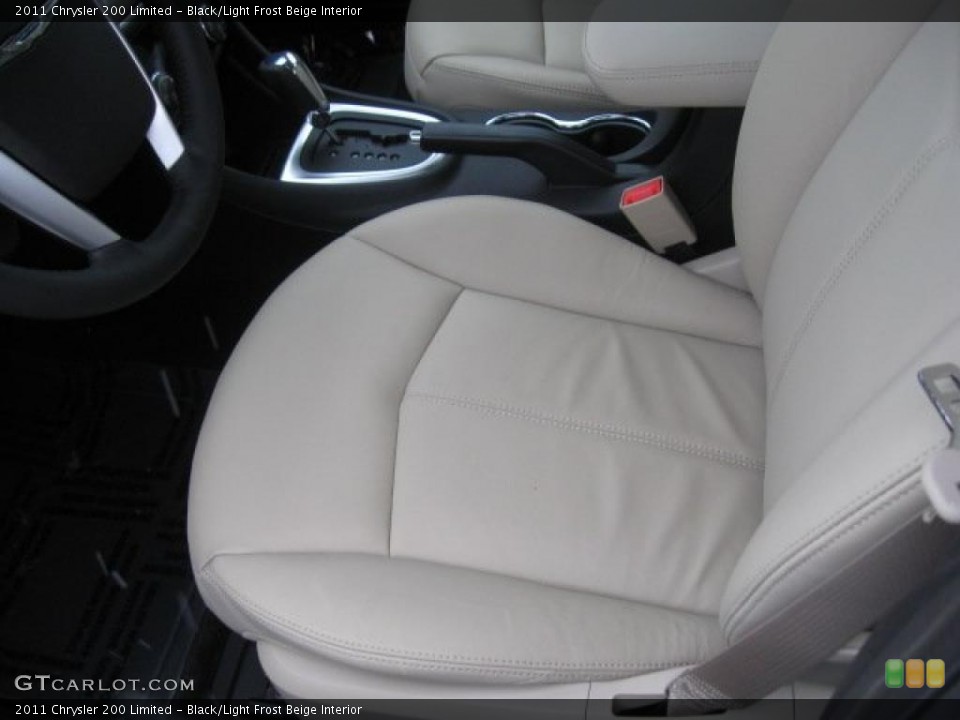 Black/Light Frost Beige Interior Photo for the 2011 Chrysler 200 Limited #43558506