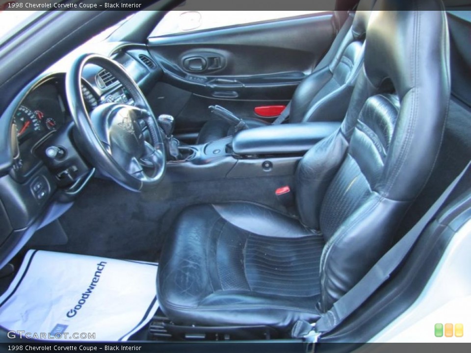 Black Interior Photo for the 1998 Chevrolet Corvette Coupe #43562370