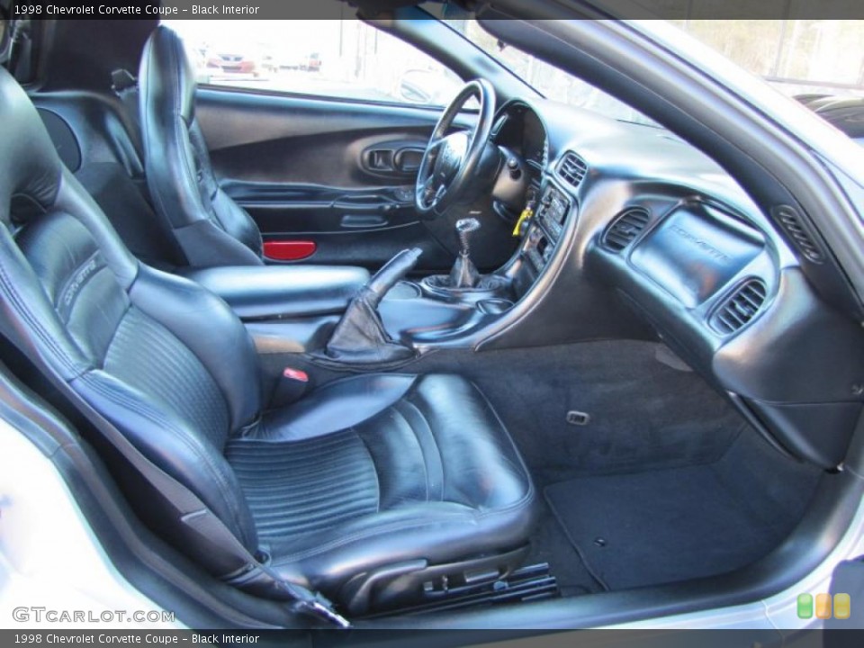 Black Interior Photo for the 1998 Chevrolet Corvette Coupe #43562418