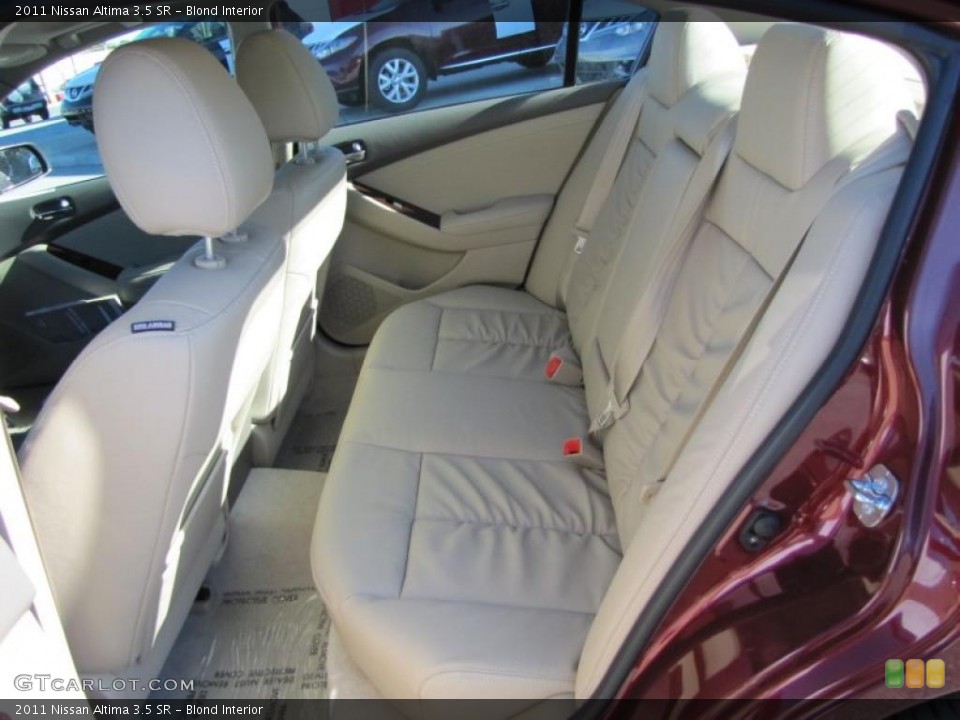 Blond Interior Photo for the 2011 Nissan Altima 3.5 SR #43564930