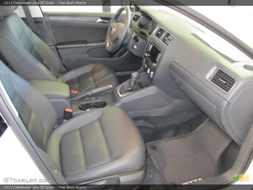 Titan Black Interior Photo for the 2011 Volkswagen Jetta SE Sedan #43573660