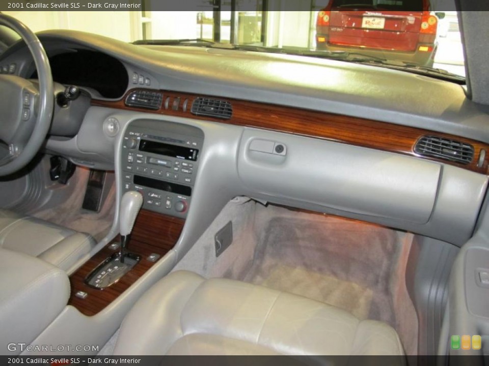 Dark Gray Interior Dashboard for the 2001 Cadillac Seville SLS #43575452