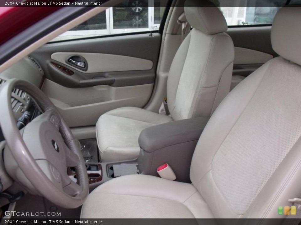 Neutral Interior Photo for the 2004 Chevrolet Malibu LT V6 Sedan #43578934