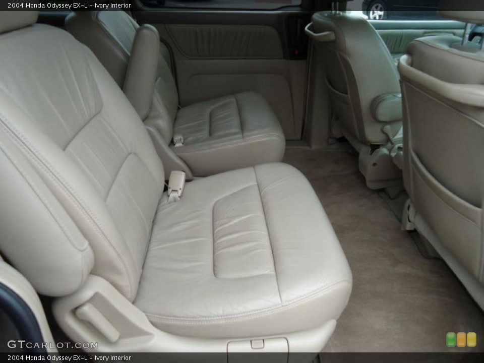 Ivory Interior Photo for the 2004 Honda Odyssey EX-L #43589371