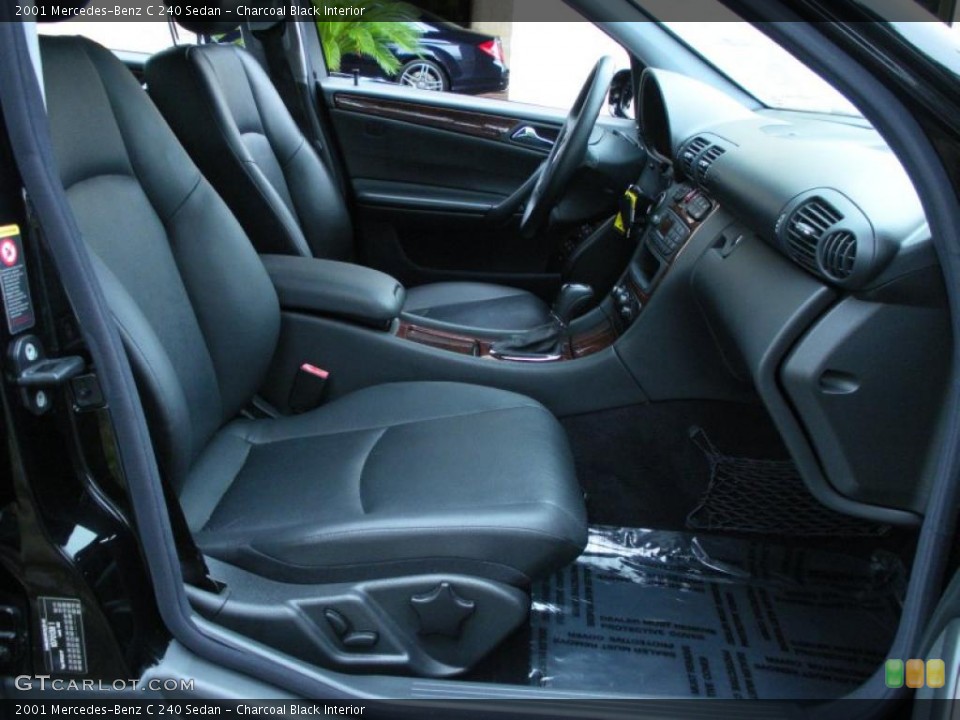 Charcoal Black Interior Photo for the 2001 Mercedes-Benz C 240 Sedan #43609045
