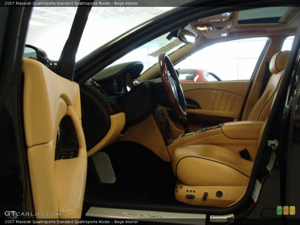 Beige Interior Photo for the 2007 Maserati Quattroporte  #43615000