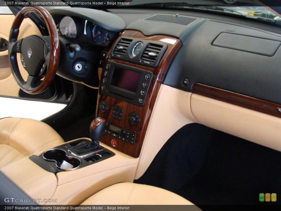 Beige Interior Dashboard for the 2007 Maserati Quattroporte  #43615036