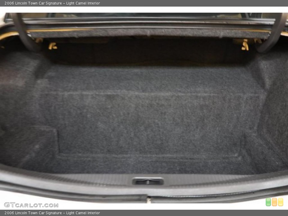 Light Camel Interior Trunk for the 2006 Lincoln Town Car Signature #43618975
