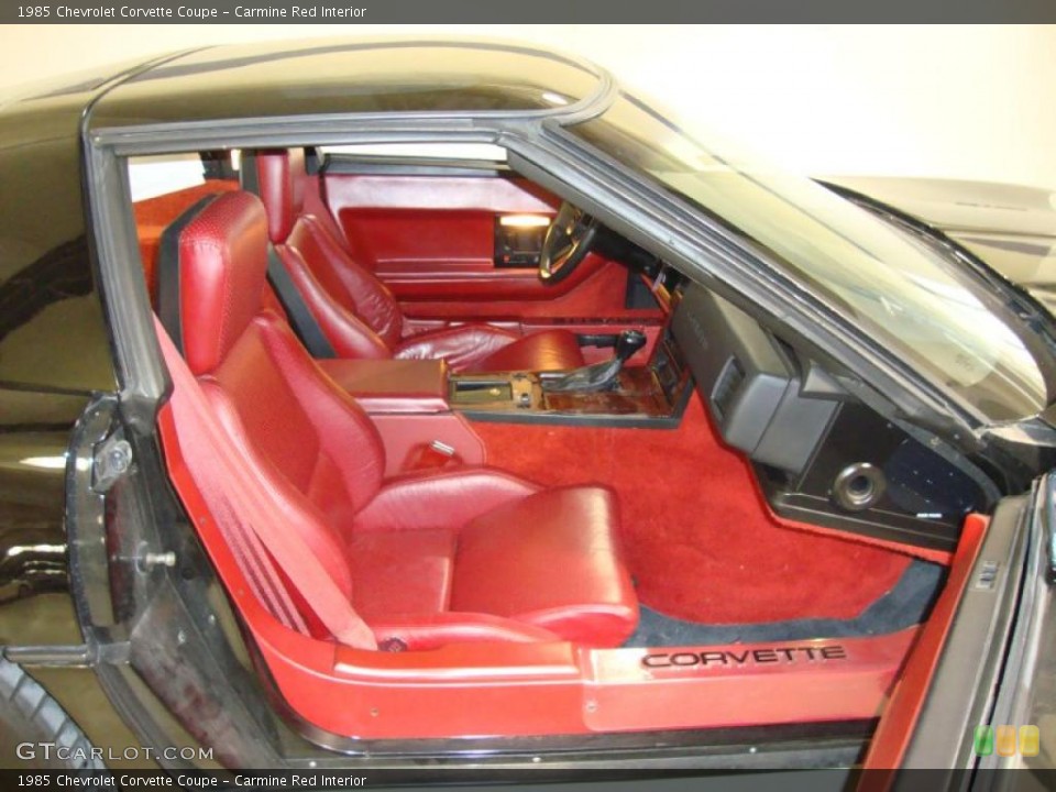 Carmine Red Interior Photo for the 1985 Chevrolet Corvette Coupe #43625564