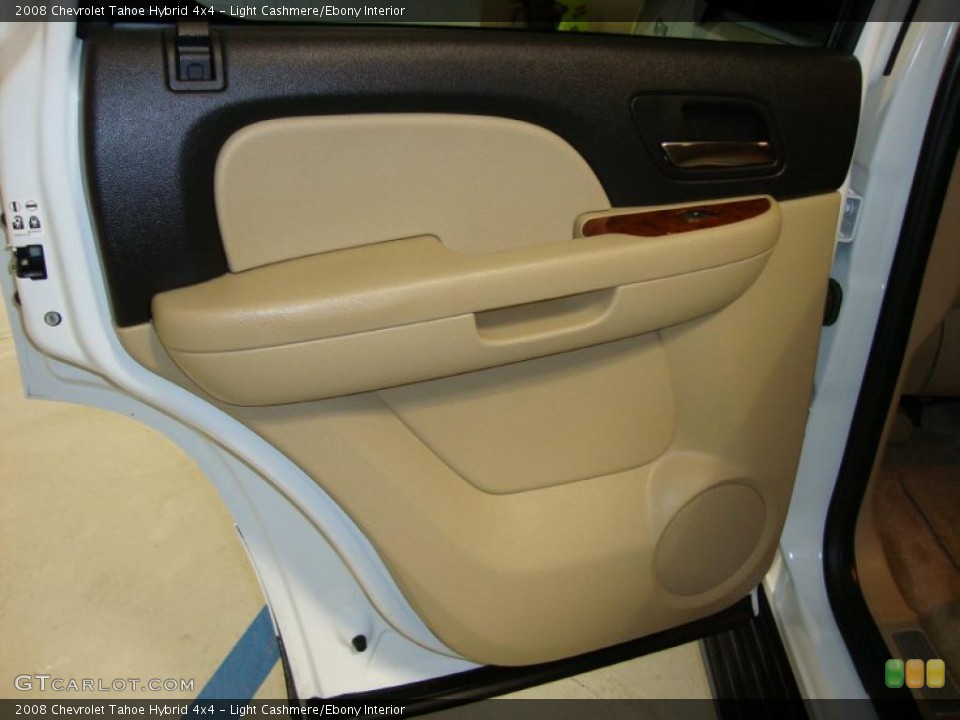 Light Cashmere/Ebony Interior Door Panel for the 2008 Chevrolet Tahoe Hybrid 4x4 #43626009