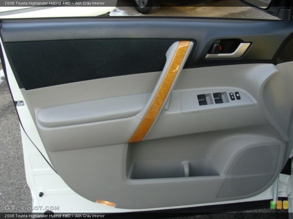 Ash Gray Interior Door Panel for the 2008 Toyota Highlander Hybrid 4WD #43642232