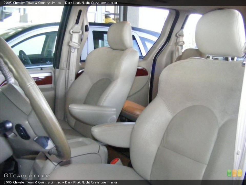 Dark Khaki/Light Graystone Interior Photo for the 2005 Chrysler Town & Country Limited #43643016
