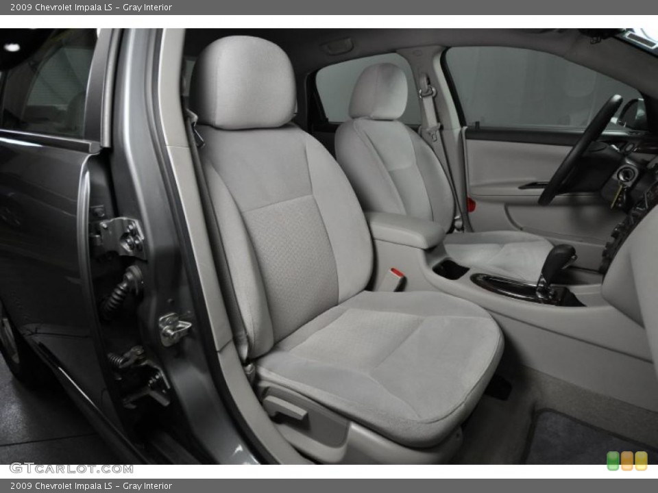 Gray Interior Photo for the 2009 Chevrolet Impala LS #43673620