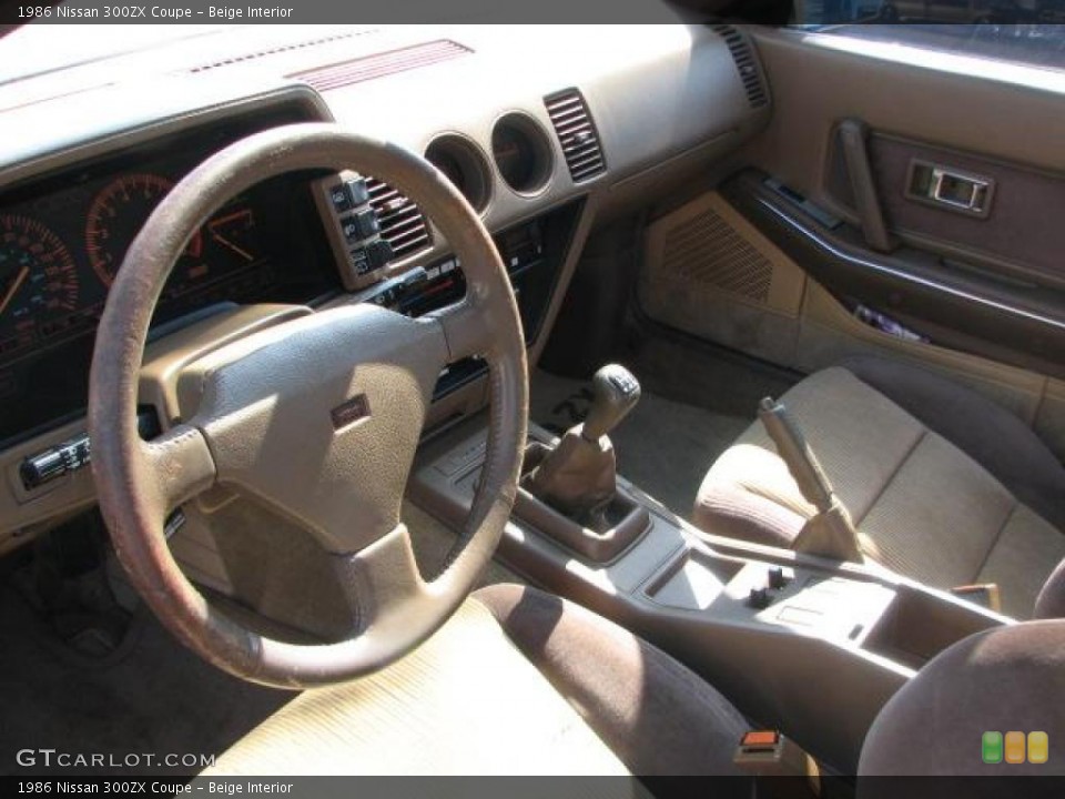 Beige Interior Photo for the 1986 Nissan 300ZX Coupe #43685564