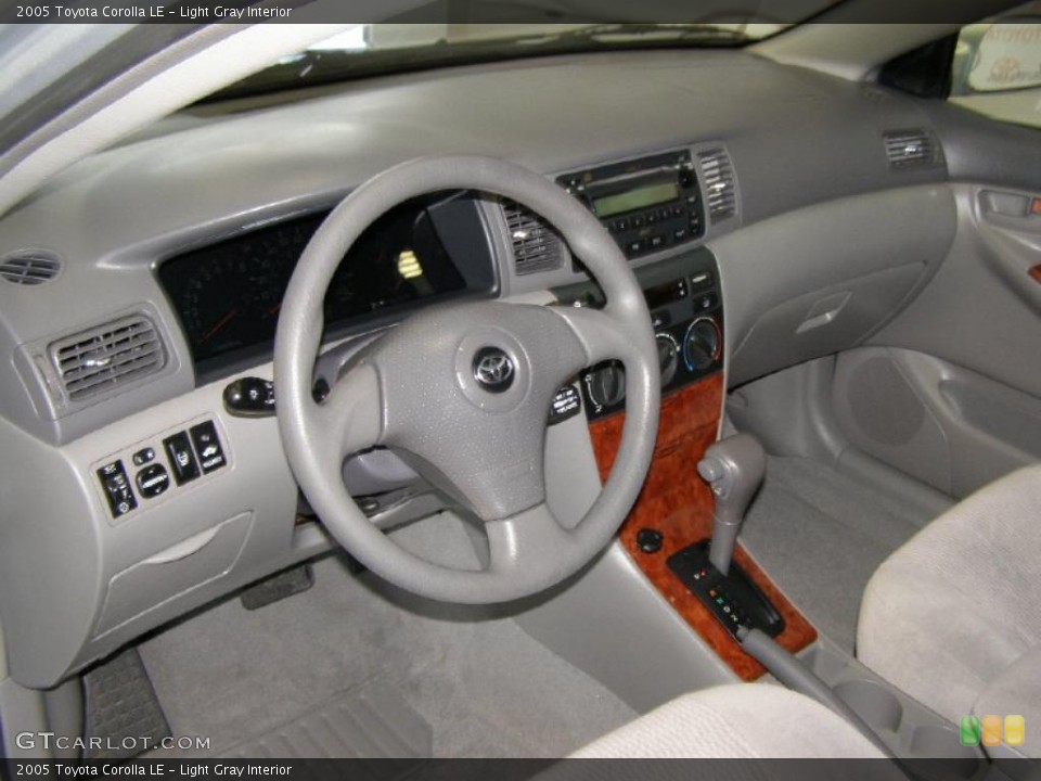 Light Gray Interior Photo for the 2005 Toyota Corolla LE #43709996