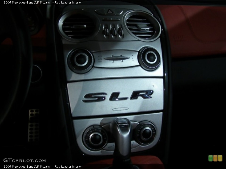 Red Leather Interior Controls for the 2006 Mercedes-Benz SLR McLaren #43741