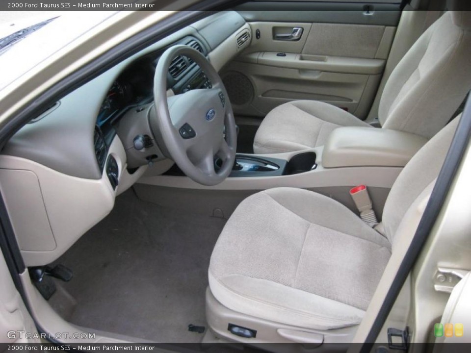 Medium Parchment Interior Photo for the 2000 Ford Taurus SES #43771856