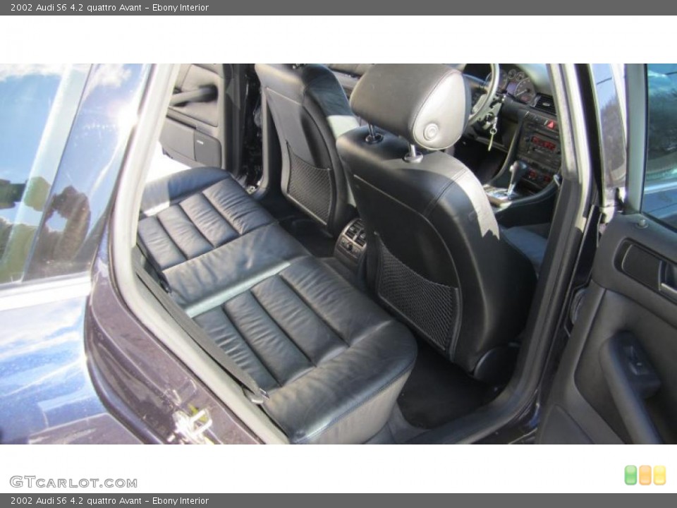Ebony Interior Photo for the 2002 Audi S6 4.2 quattro Avant #43778748